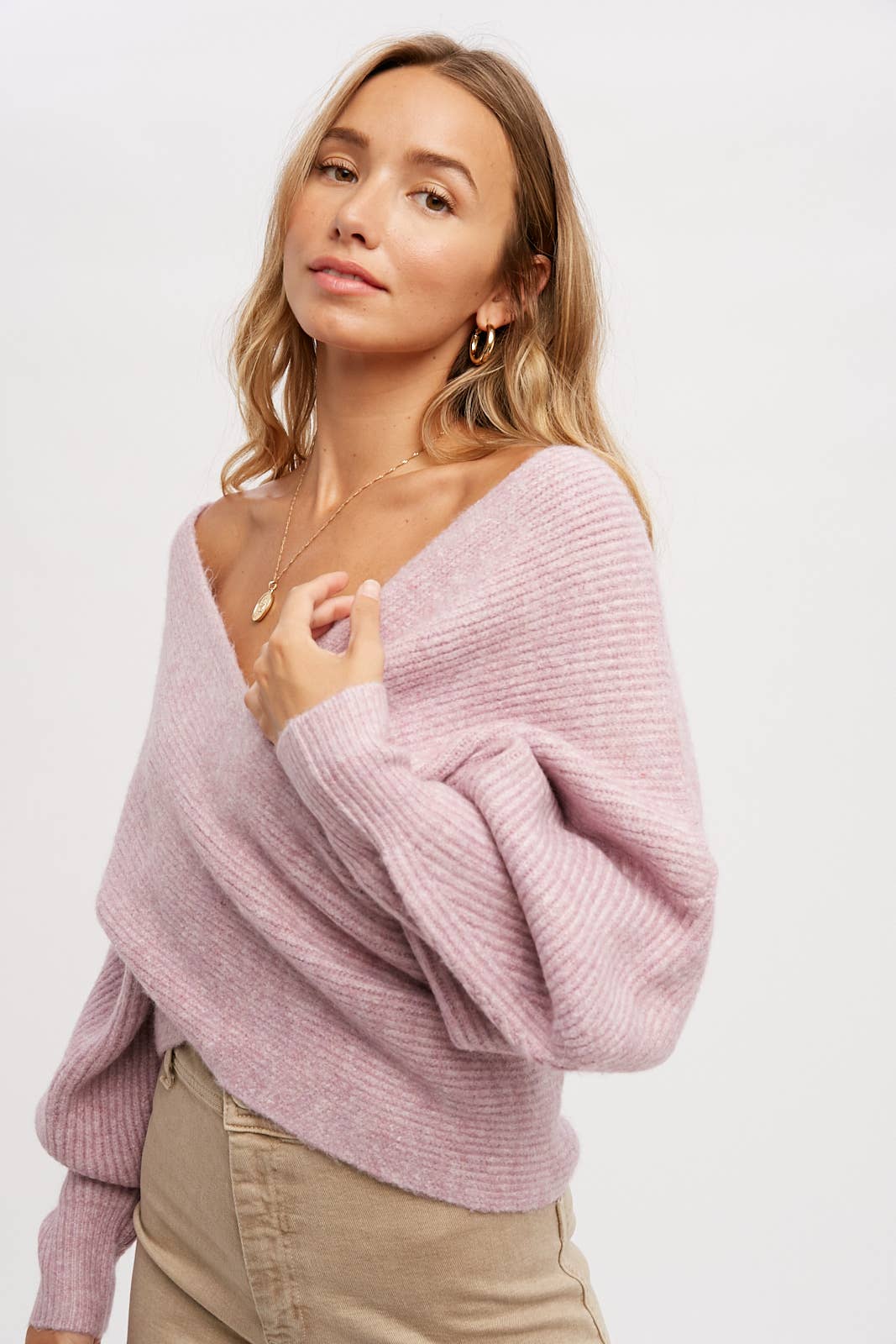 CROSSOVER RIBBED PULLOVER